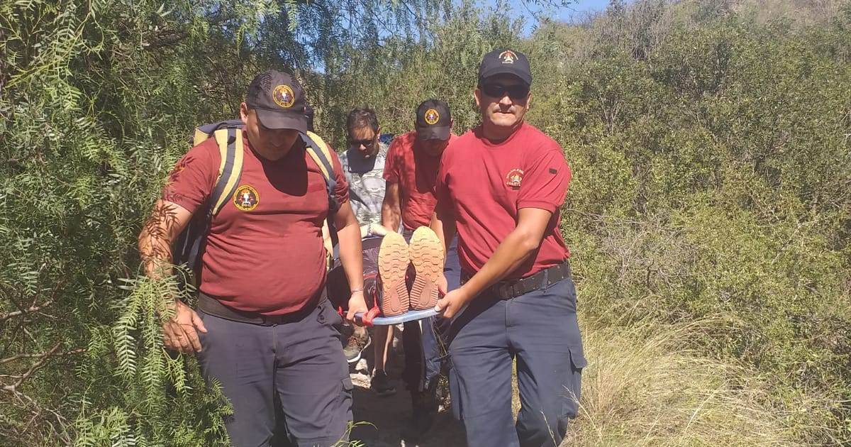 Cerro de la Cruz: rescataron a una mujer que sufrió un esguince de ...