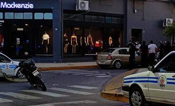 Choque y gresca en pleno centro de San Luis