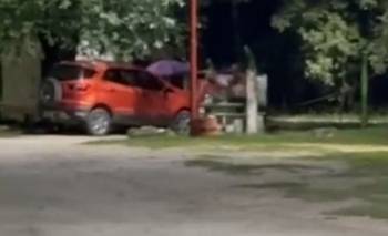 "El loco de la casilla", el hombre que hace un año asola el balneario de La Toma