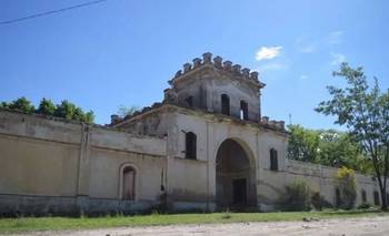 Juntan firmas para declarar monumento histórico provincial al Castillo de La Toma Vieja
