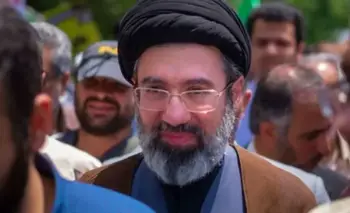 Estados Unidos afirma que el líder supremo de Irán está "herido, desfigurado y escondido"