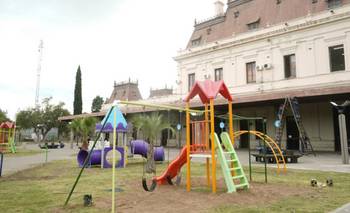 La Municipalidad invita a las plazas, pero las cierra porque no hay quien las cuide