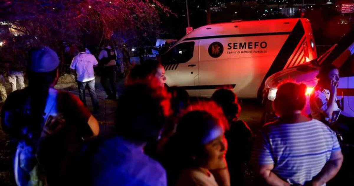 El derrumbe de un escenario en un acto de campaña en México dejó al ...