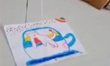 Dos hermanitas a las que les gusta dibujar y escuchar a Pedro Capó esperan ser adoptadas