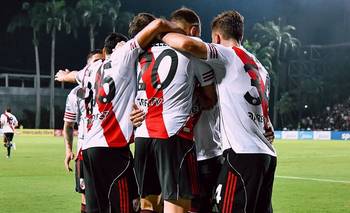 River le ganó a San Lorenzo por penales en un partido infartante y se metió en cuartos 