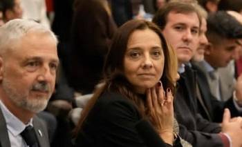 El festejo de un golpe al bolsillo: Becerra celebró el fin de la "Zona Fría"