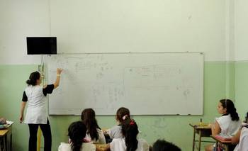Con 26 años de antigüedad, una docente cobró menos que la canasta básica de abril