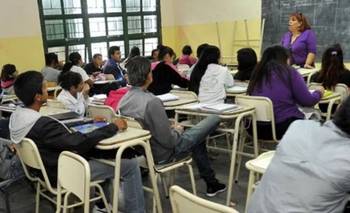 El Frente Gremial Docente rechazó el bono de Poggi y exige sumas al básico