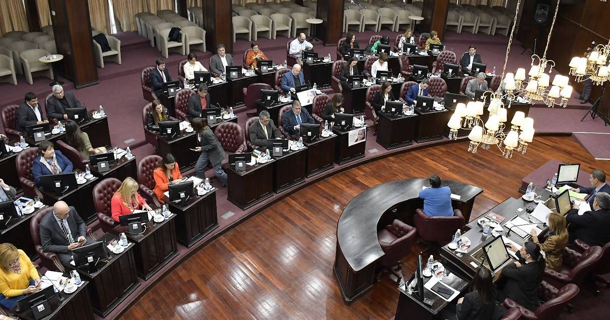 Aprobaron la nueva ley que regirá al Servicio Penitenciario | El Diario ...