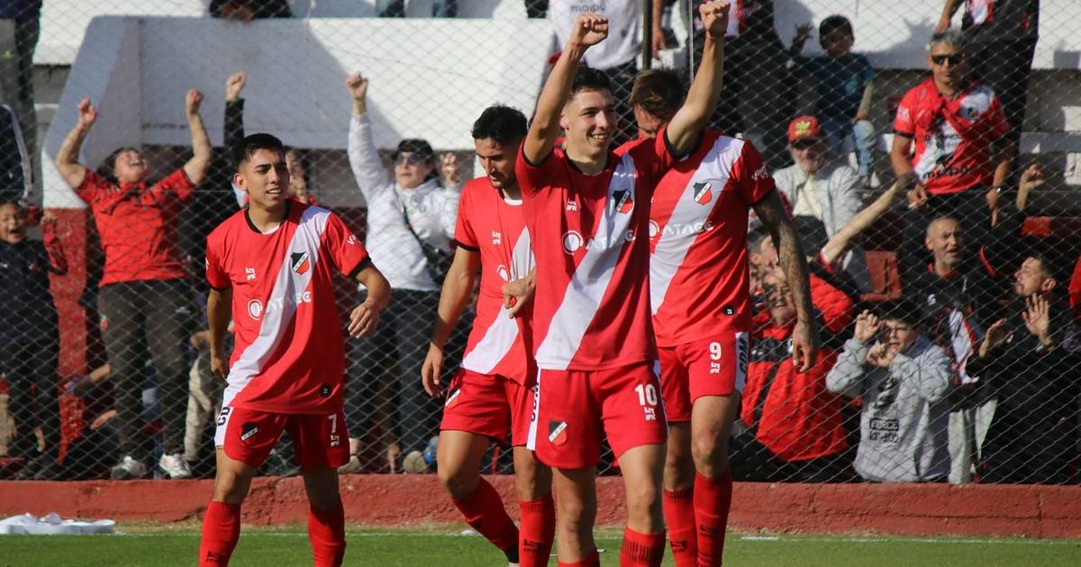 Juan Cruz Arno, el hombre gol que le dio la victoria a Deportivo Maipú ...