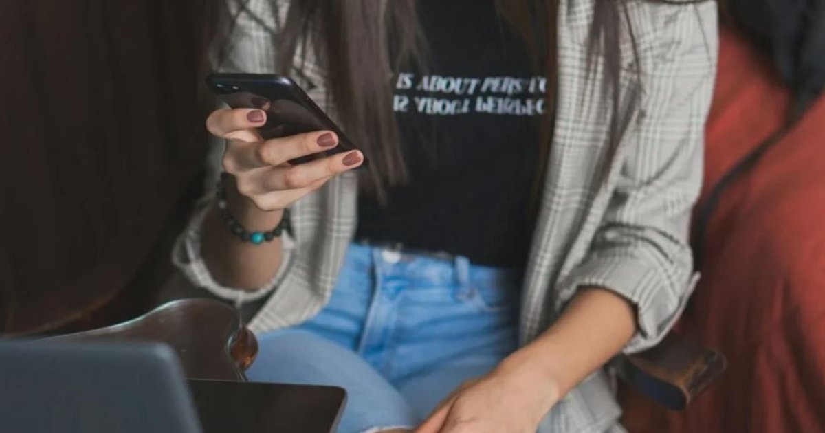 Alumno cordobés podría ir 30 años a prisión por generar pornografía con IA thumbnail