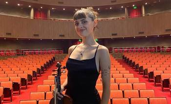 El violín, el compromiso político, la danza y un viaje a Italia