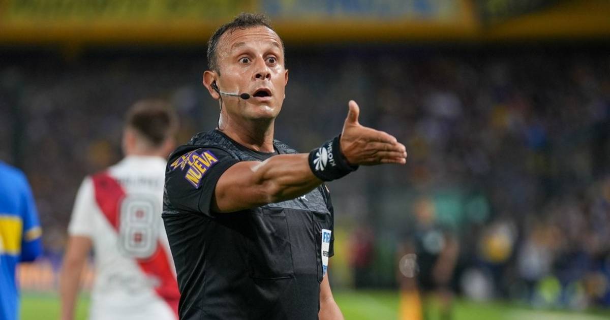 Se viene el debut del árbitro argentino Darío Herrera