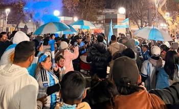 Fuertes críticas al Gobierno por "opacar" los festejos del subcampeonato