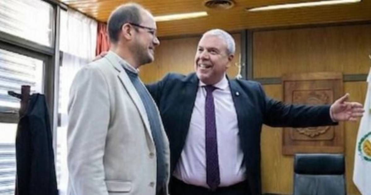 Renuncia en Posgrado: grietas internas y desinterés académico acorralan a Raúl Gil