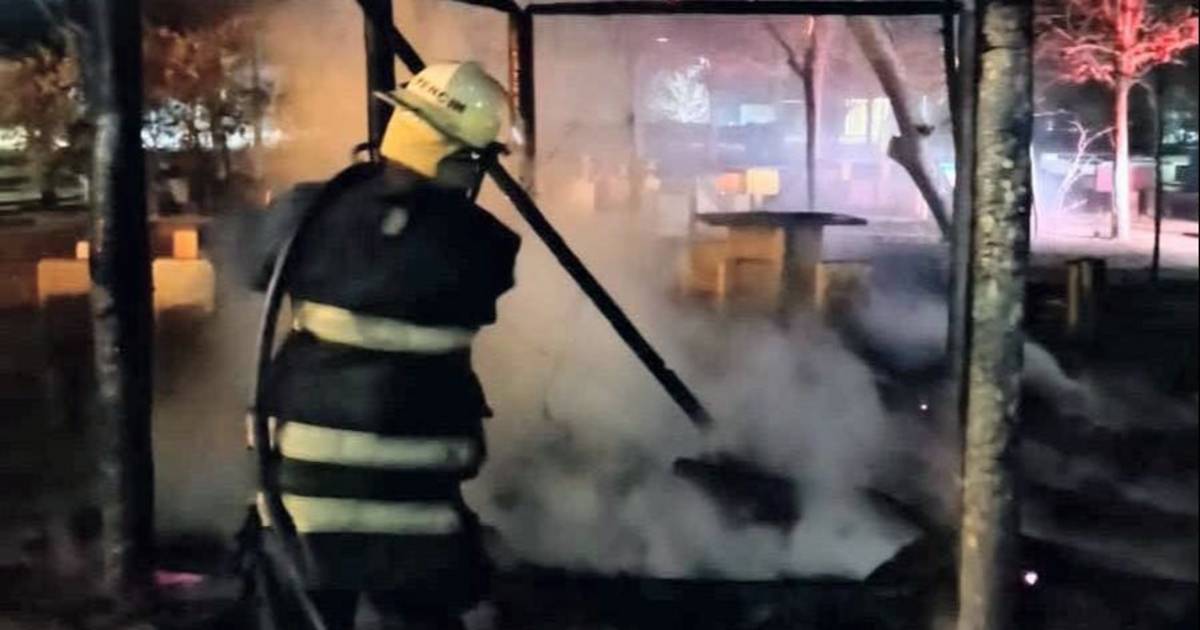 Incendio en el camping de San Jerónimo: un utilitario y un quincho con pérdidas totales