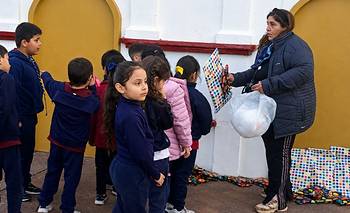 El día de las infancias reflejado en el amor a sus alumnos de una maestra de primer grado