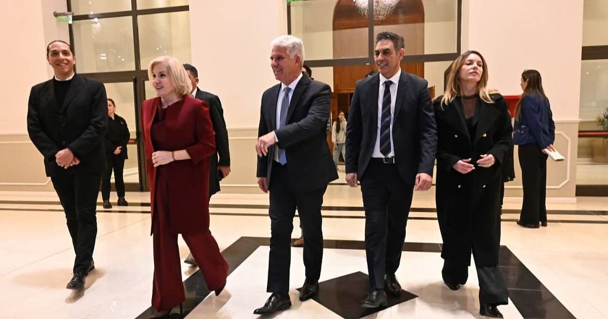 Poggi, incómodo por la rememoración del pasado reciente en la gala por el Día de San Luis