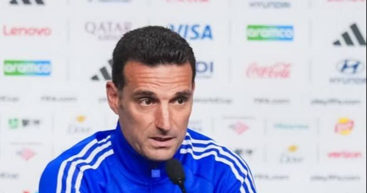Reapareció Scaloni y extendió el misterio