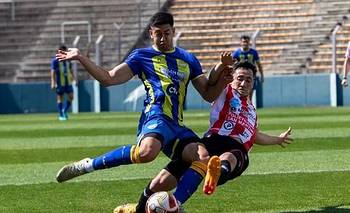 Juventud empató, clasificó y espera rival 