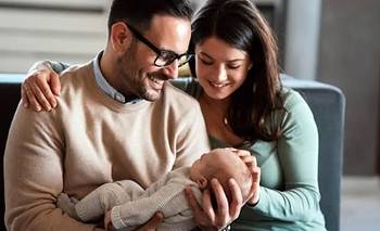 La mayoría de los hombres quiere ser padre, pero la crianza sigue recayendo en las mujeres