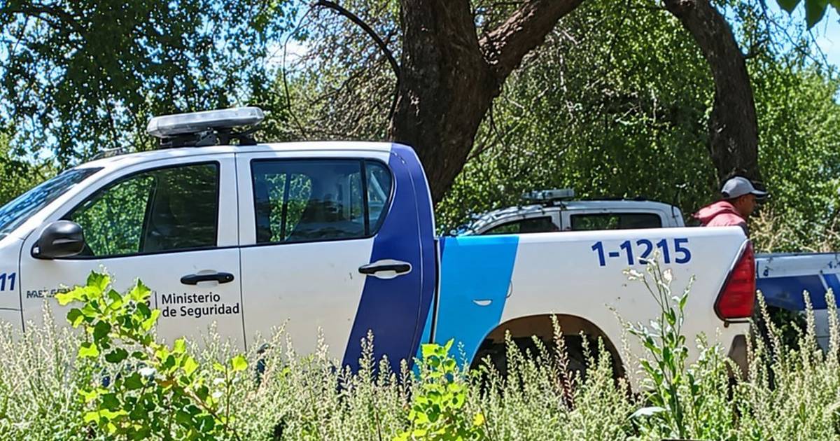 Hallaron a una persona muerta en un canal revestido, a la altura de San Miguel