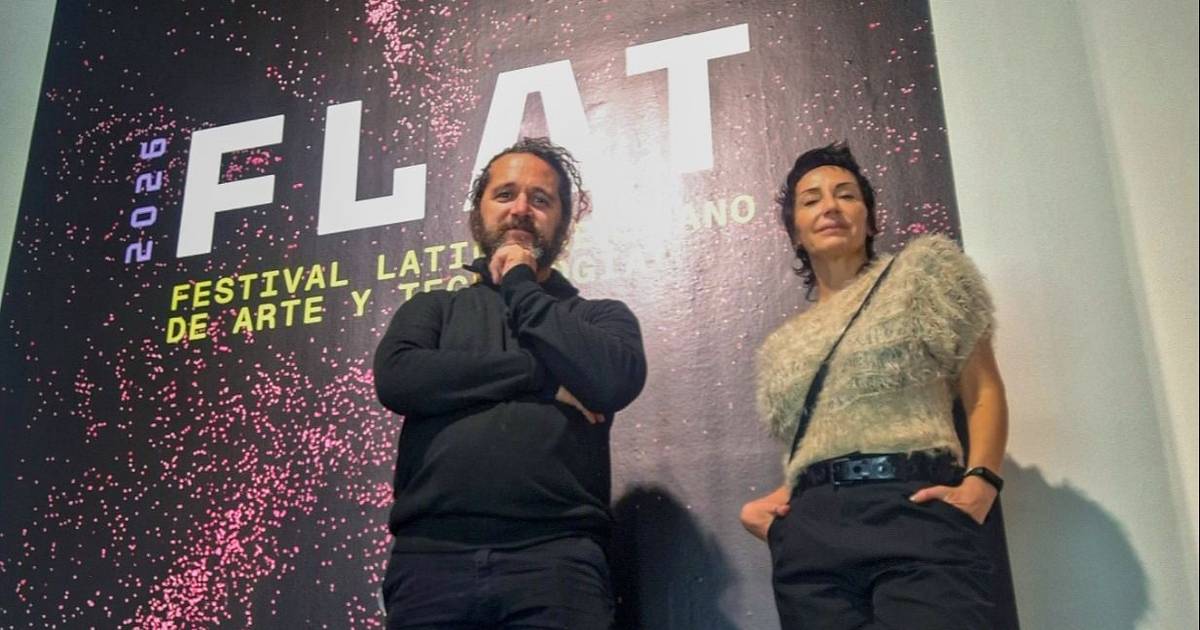 Arte, IA, preguntas y un robot son el tono puntano en un encuentro latinoamericano