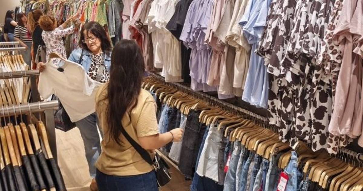 Contracción: el consumo en los hogares volvió a caer en septiembre