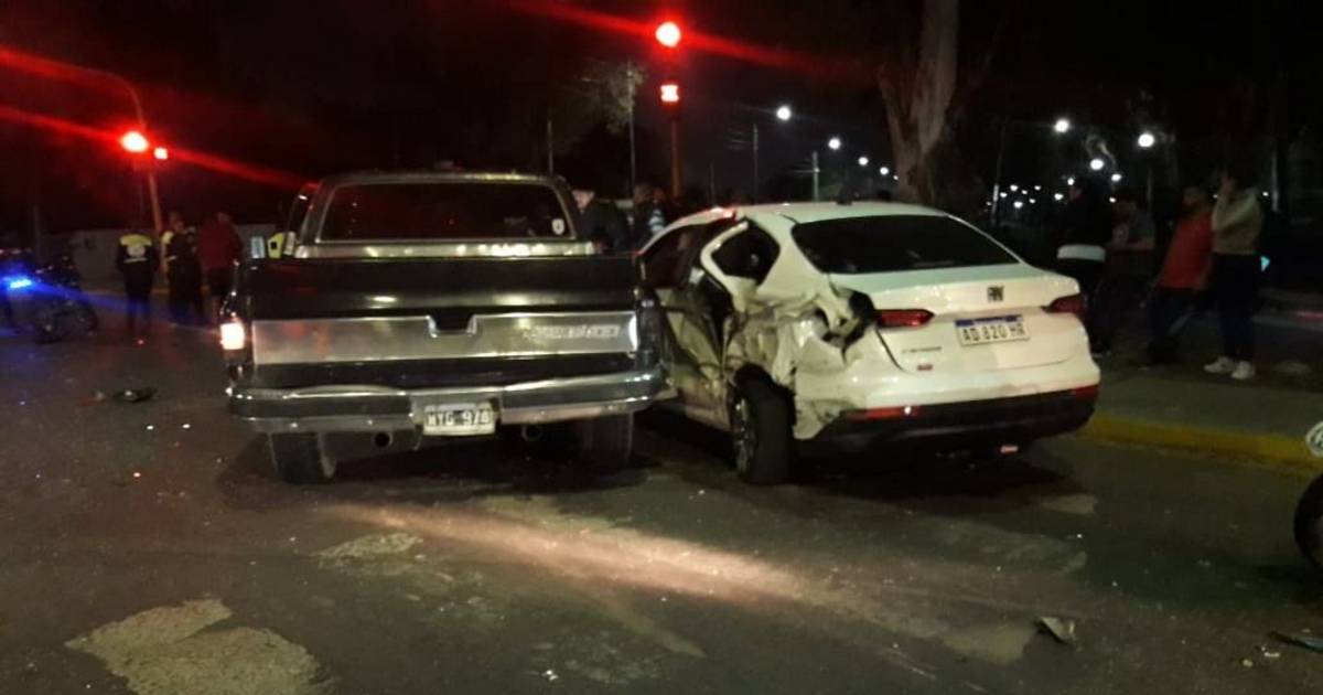 Al menos tres camionetas y dos autos protagonizaron un choque múltiple ...